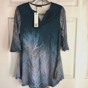 NWT Azalea by Firmiana Med Reverse Tie Dye V Neck 1/2 sleeve Top‎